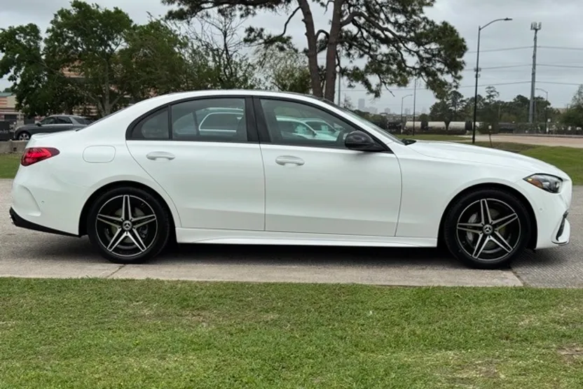 2025 Mercedes Benz C 300 photo 1