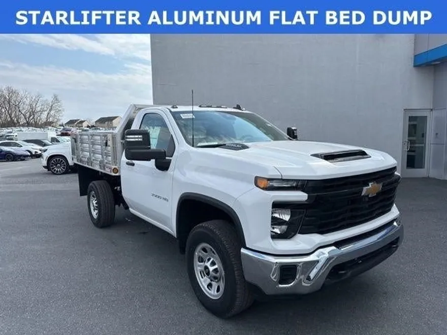2025 Chevrolet Silverado 3500HD photo 1
