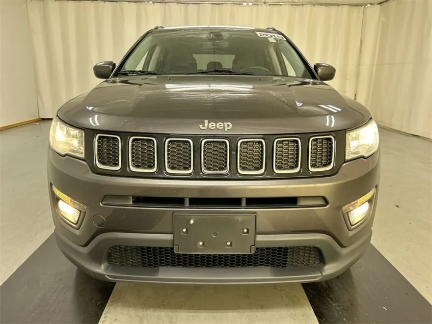 2019 Jeep Compass Latitude photo 1