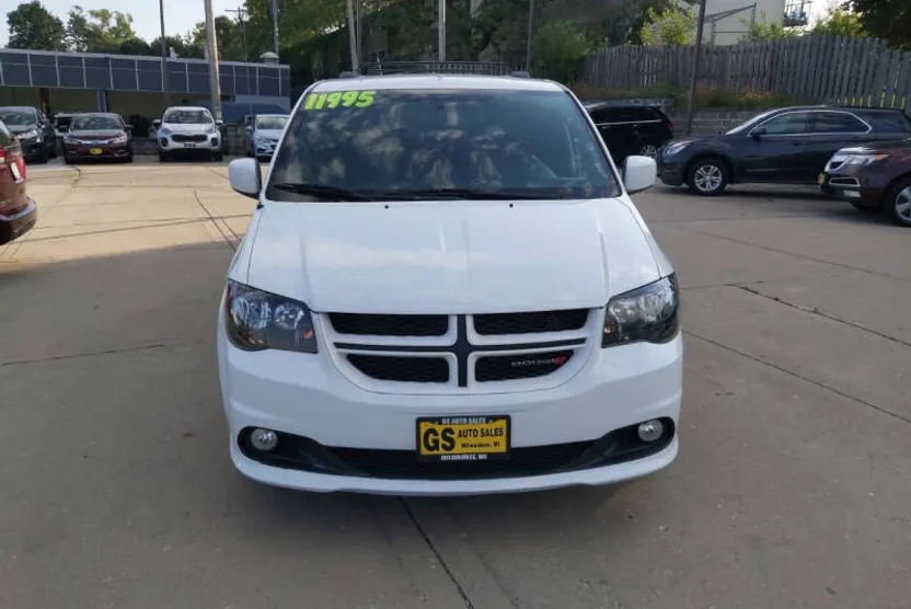 2018 Dodge Grand Caravan GT photo 1
