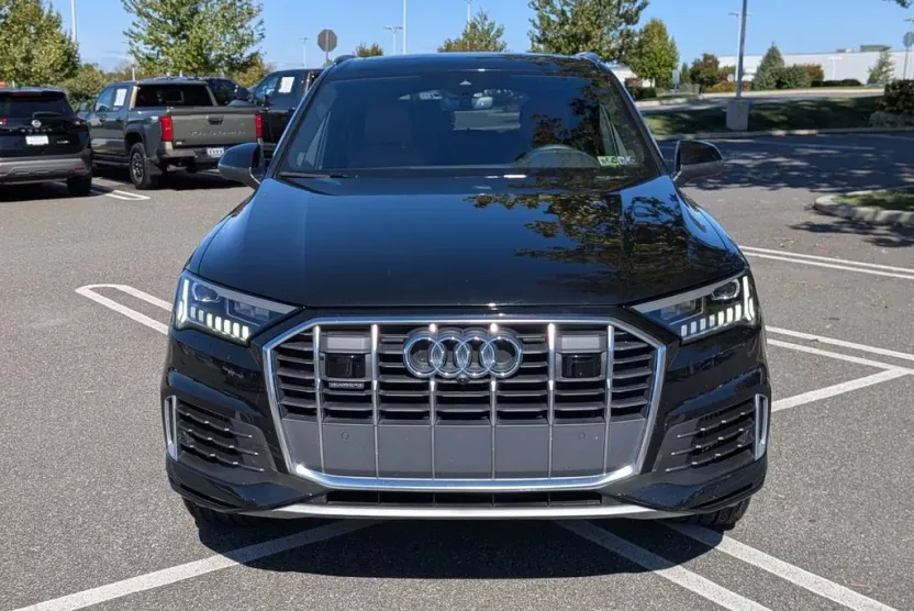 2022 Audi Q7 55 Premium Plus photo 1