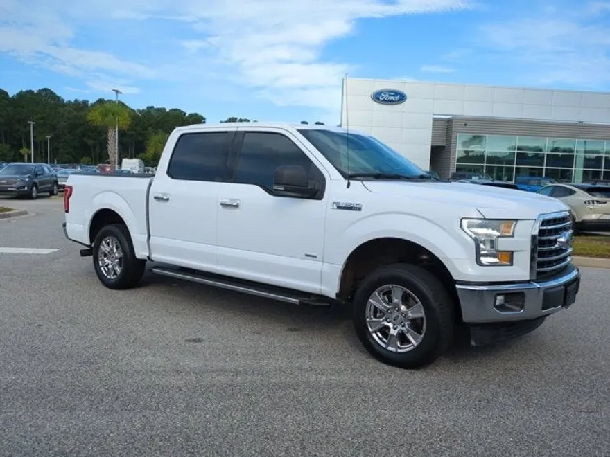 2017 Ford F-150 XLT photo 1