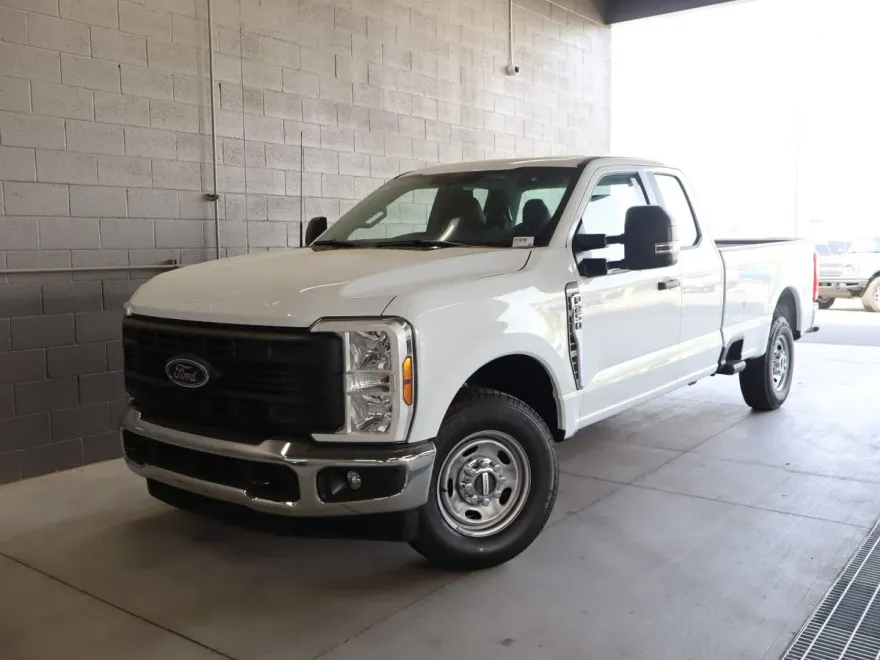 2025 Ford F-250 XL photo 1