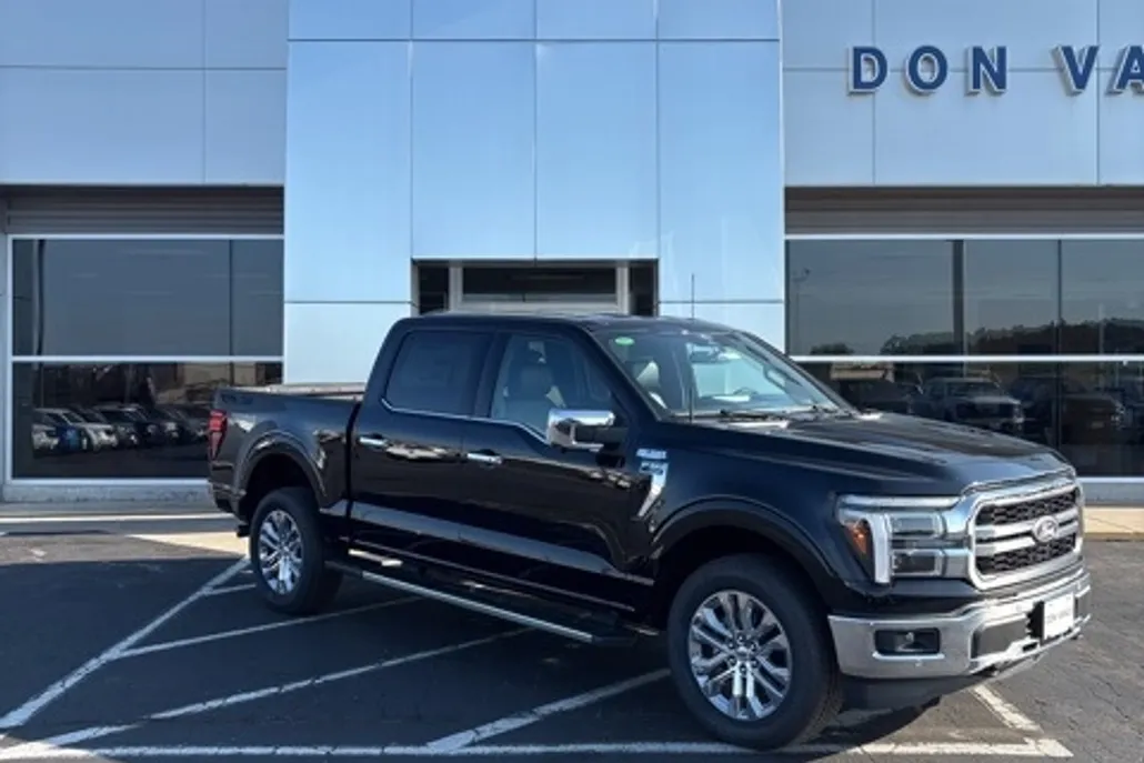 2025 Ford F-150 Lariat photo 1