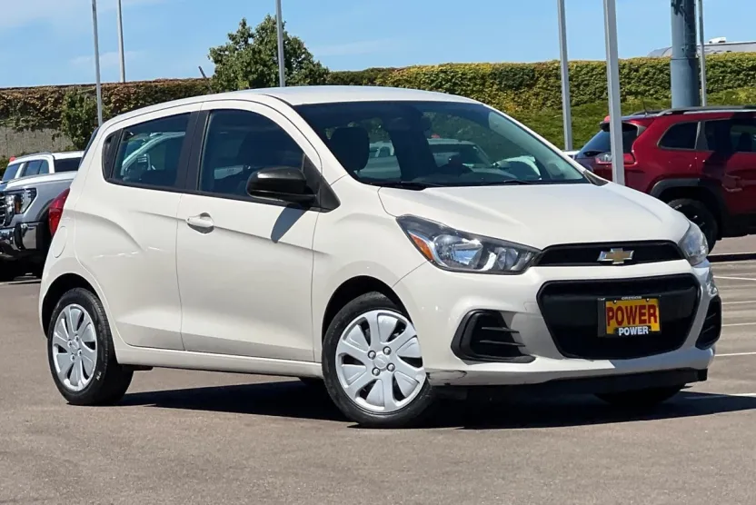 2016 Chevrolet Spark LS photo 1