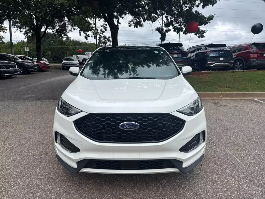 2020 Ford Edge SEL photo 1