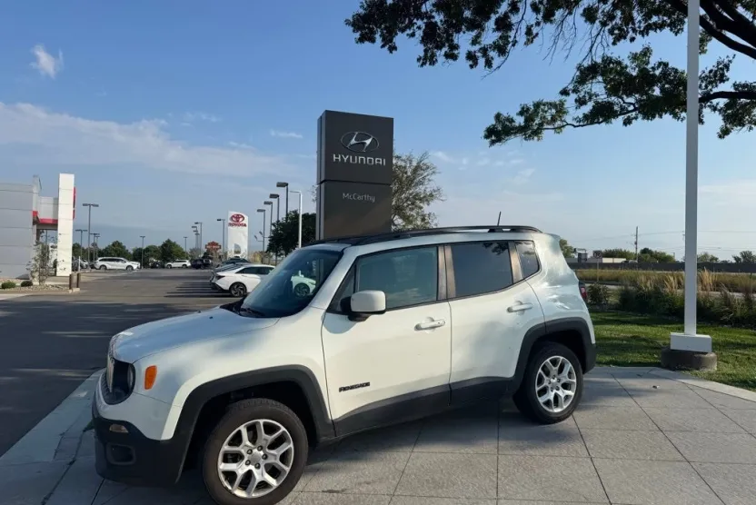 2017 Jeep Renegade Latitude North Edition photo 1