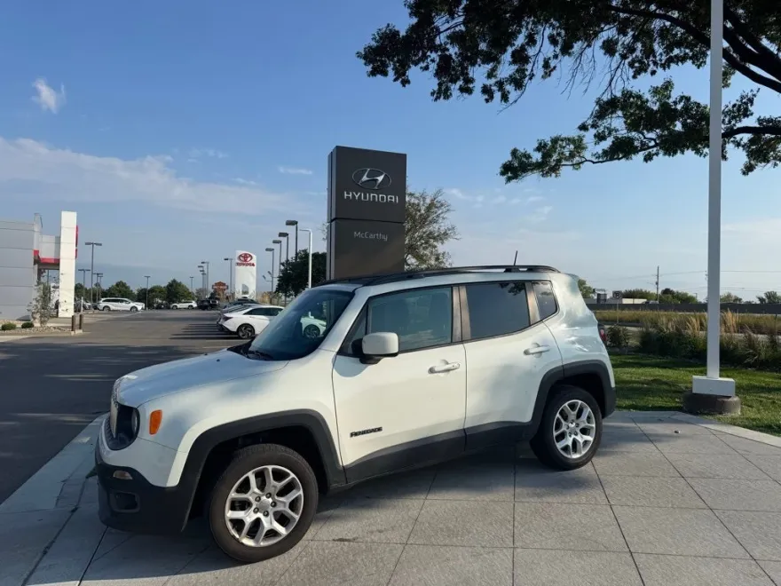 2017 Jeep Renegade Latitude North Edition photo 1