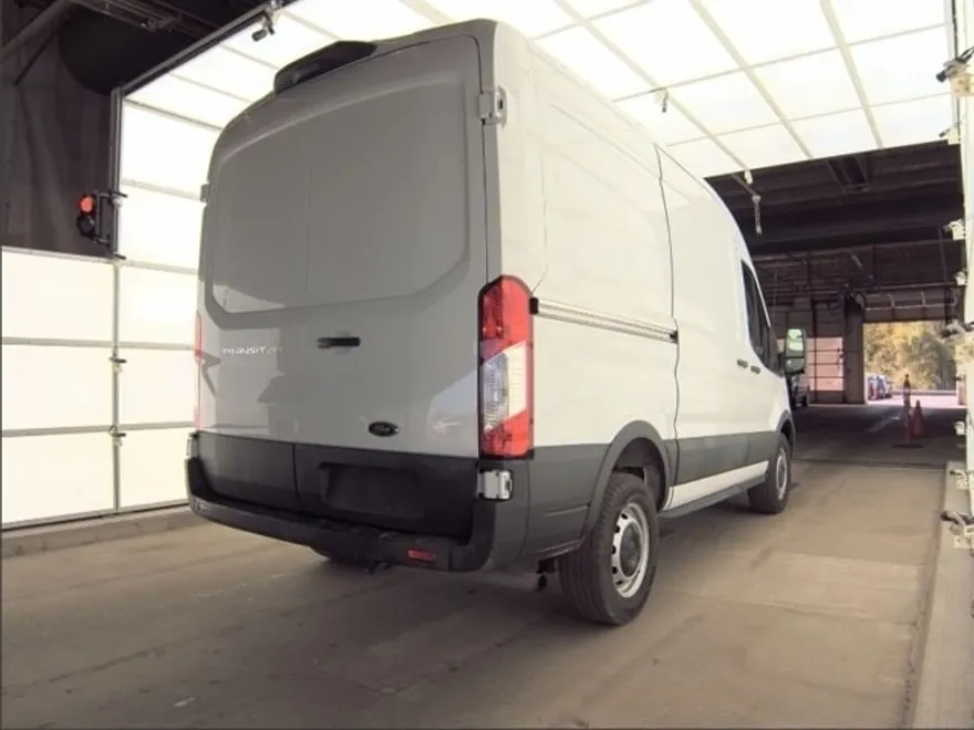 2022 Ford Transit photo 1