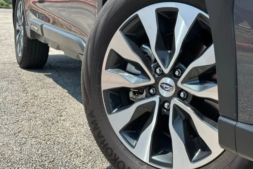 2025 Subaru Outback Touring photo 1