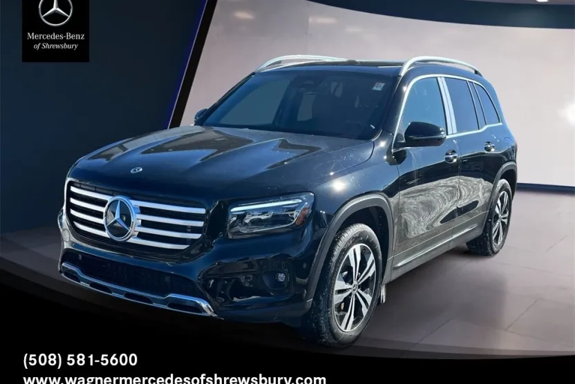 2025 Mercedes Benz GLB 250 4MATIC photo 1