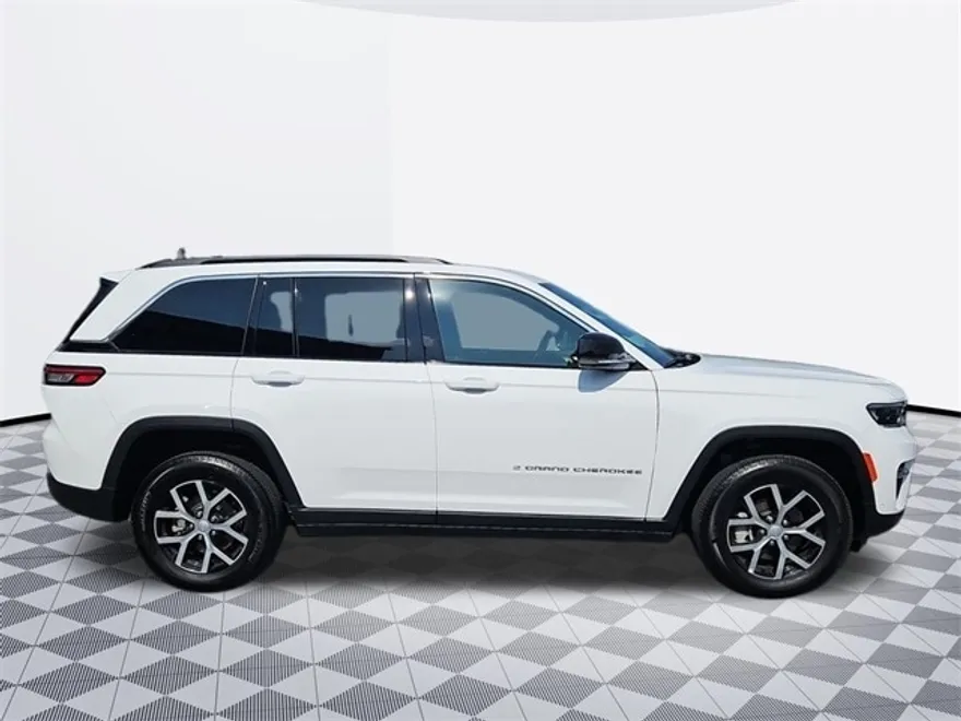 2025 Jeep Grand Cherokee Limited photo 1