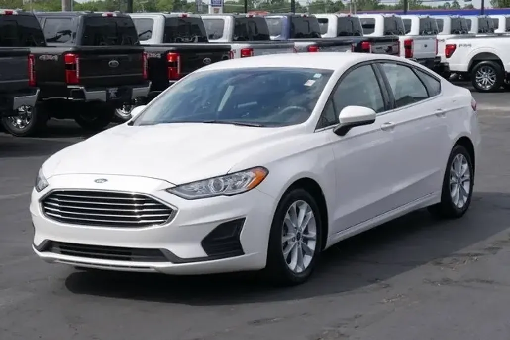 2020 Ford Fusion Hybrid SE photo 1