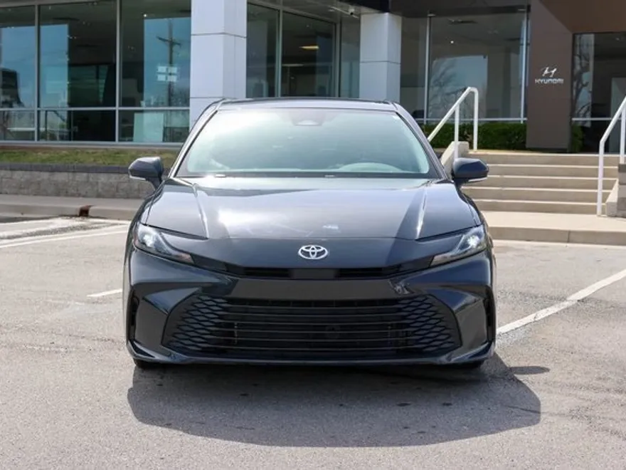 2025 Toyota Camry LE photo 1
