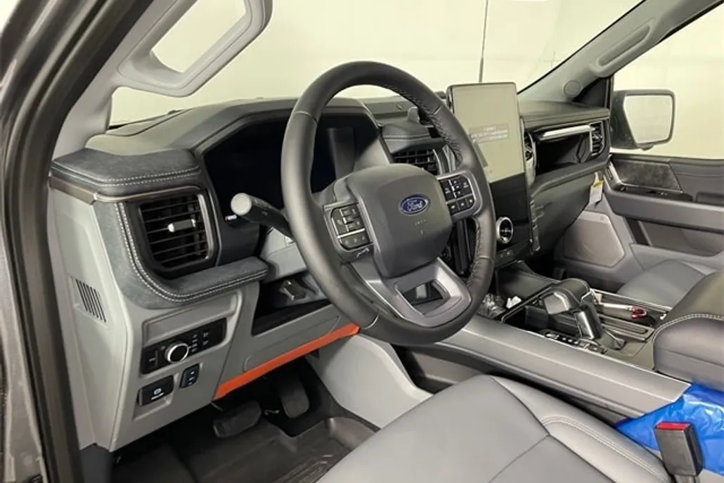 2025 Ford F-150 Lightning photo 1