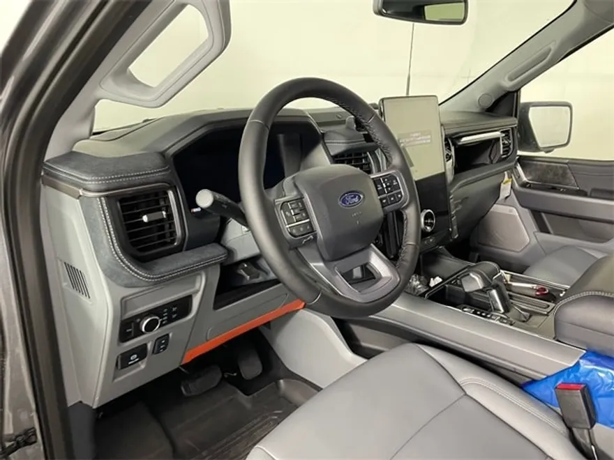 2025 Ford F-150 Lightning photo 1