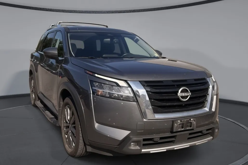 2022 Nissan Pathfinder SL photo 1