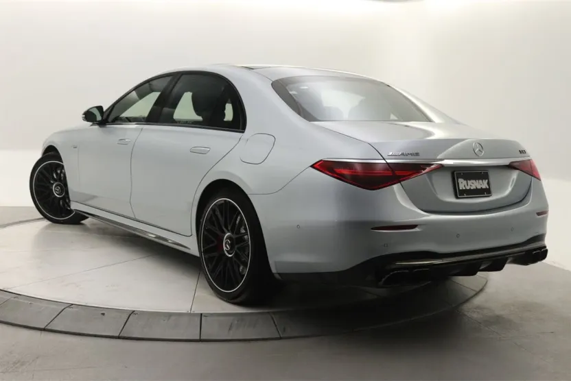 2025 Mercedes Benz S 63 e AMG photo 1