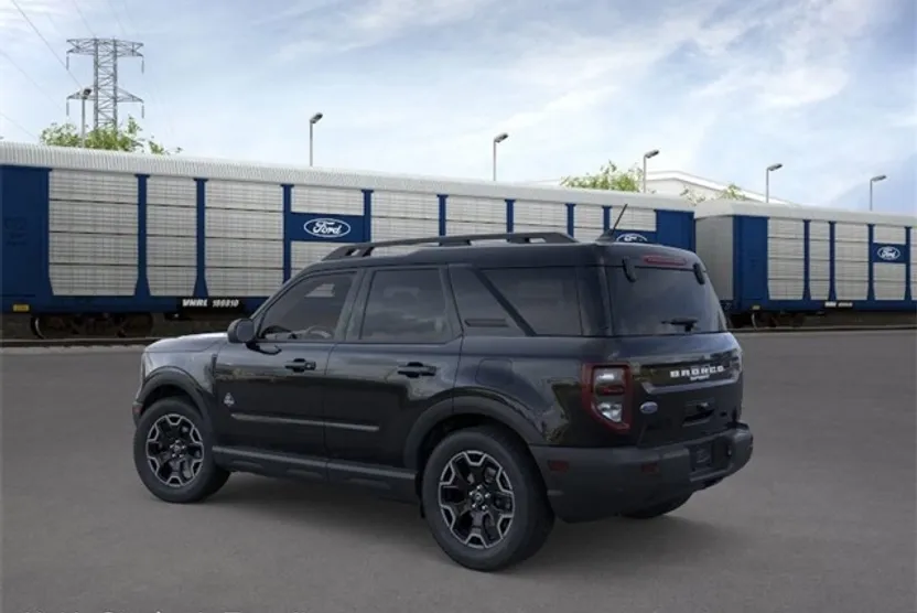 2025 Ford Bronco Sport Outer Banks photo 1