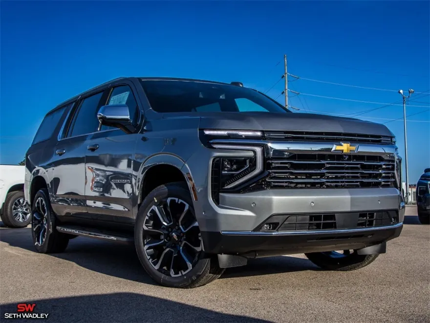 2025 Chevrolet Suburban Premier photo 1