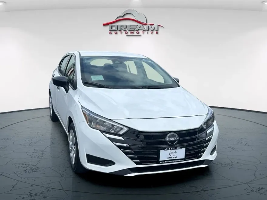 2025 Nissan Versa S photo 1
