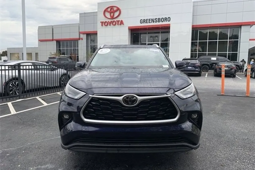 2023 Toyota Highlander Limited Platinum XLE XSE photo 1