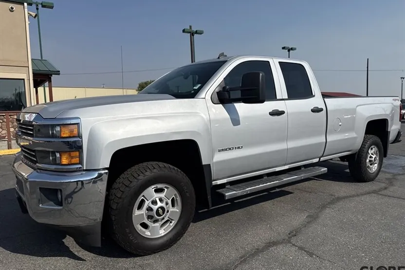 2015 Chevrolet Silverado 2500HD LT photo 1