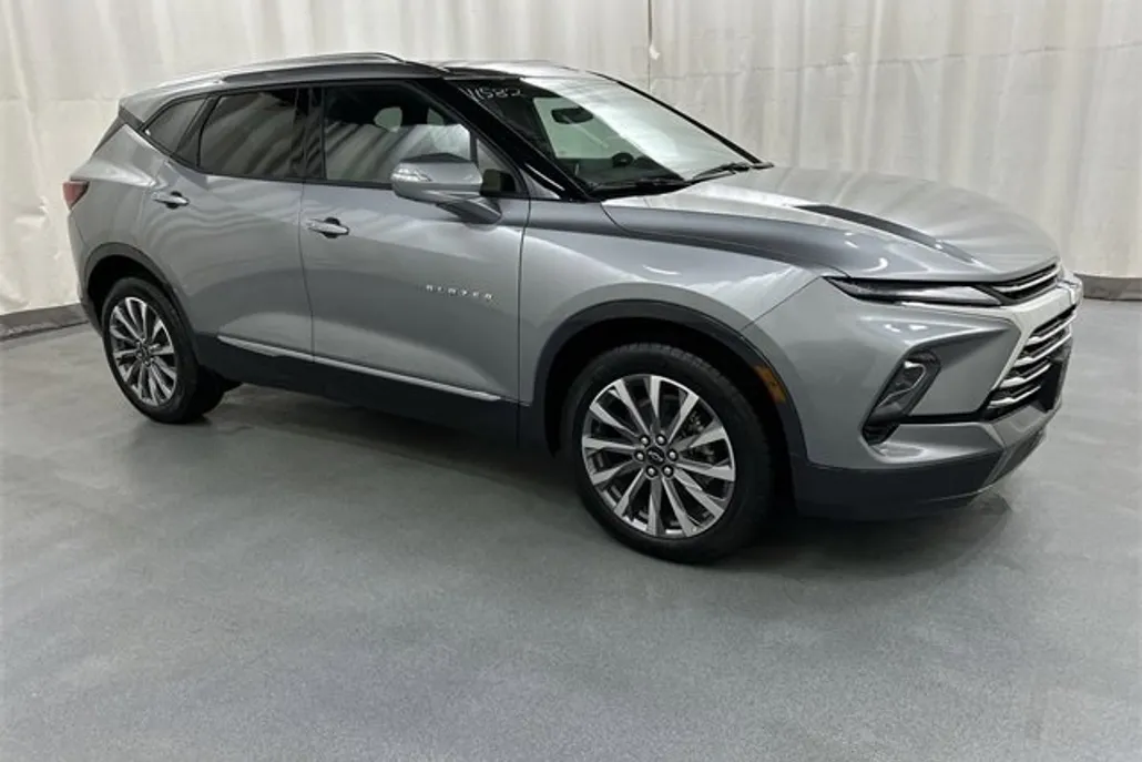 2025 Chevrolet Blazer Premier photo 1