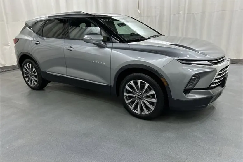 2025 Chevrolet Blazer Premier photo 1