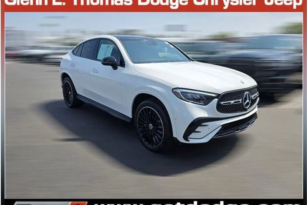 2024 Mercedes Benz GLC 300 photo 1
