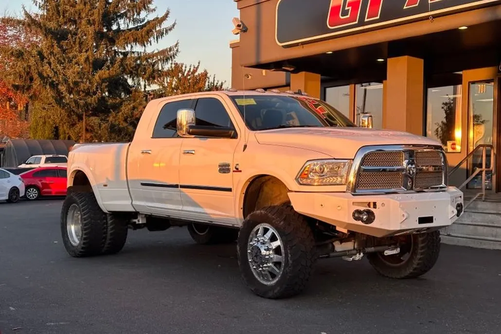 2016 Ram 3500 Laramie Longhorn photo 1
