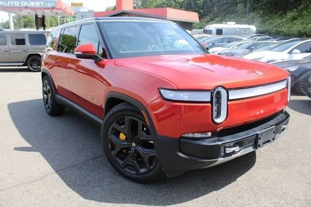 2023 Rivian R1S Adventure photo 1