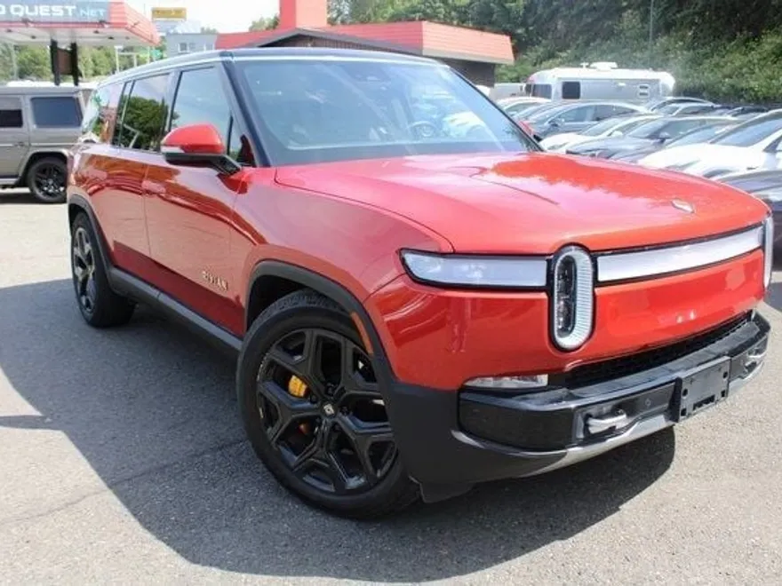 2023 Rivian R1S Adventure photo 1