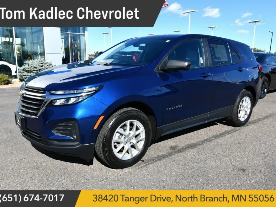 2022 Chevrolet Equinox LS photo 1