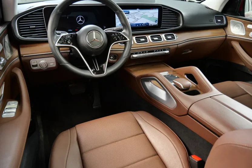 2024 Mercedes Benz GLE 450e photo 1