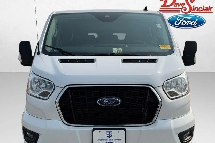 2021 Ford Transit Passenger XL photo 1