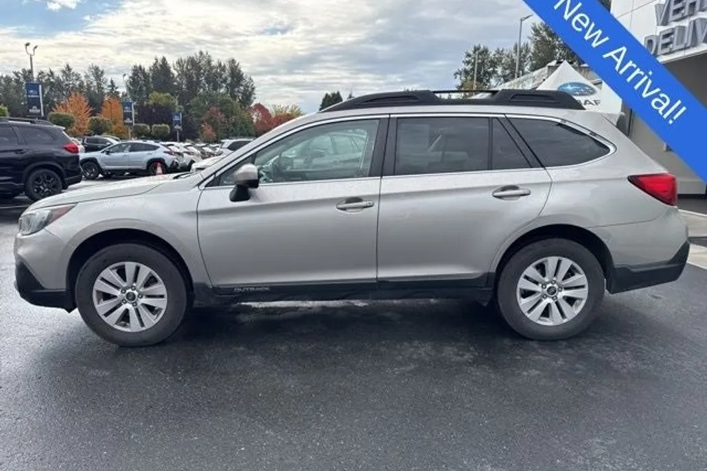 2019 Subaru Outback 2.5i Premium photo 1