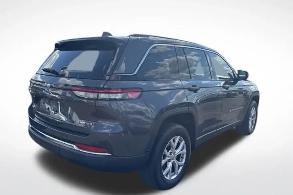 2022 Jeep Grand Cherokee Limited photo 1