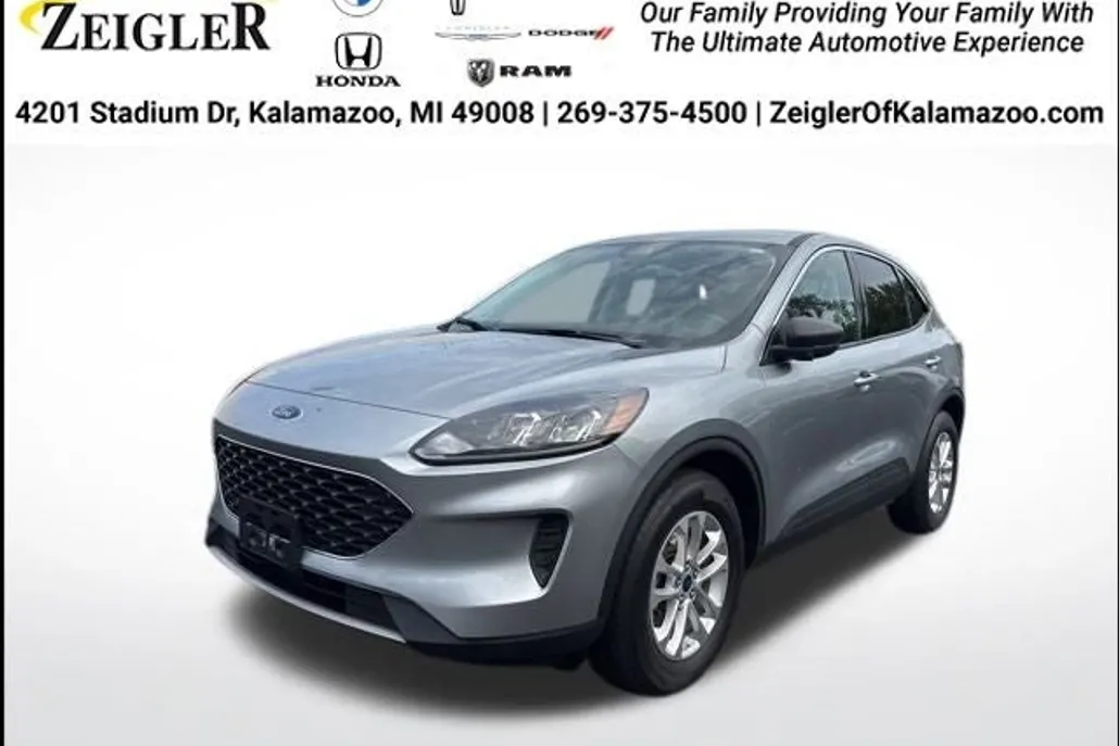 2022 Ford Escape SE photo 1