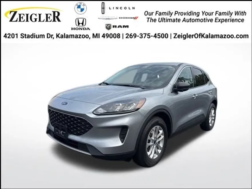 2022 Ford Escape SE photo 1
