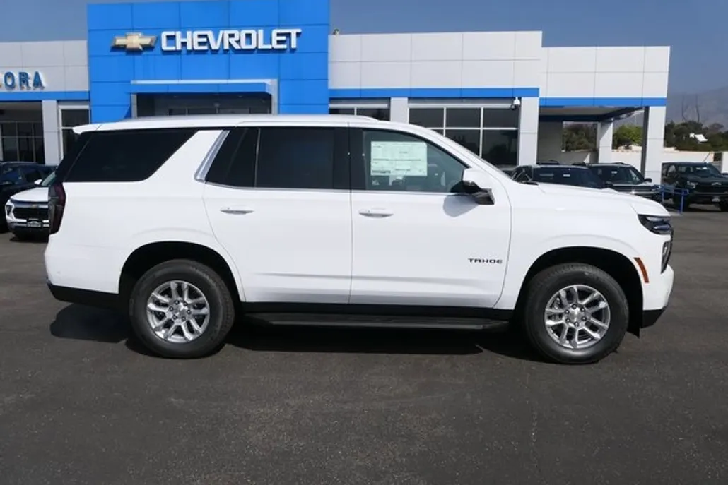 2026 Chevrolet Tahoe LT photo 1