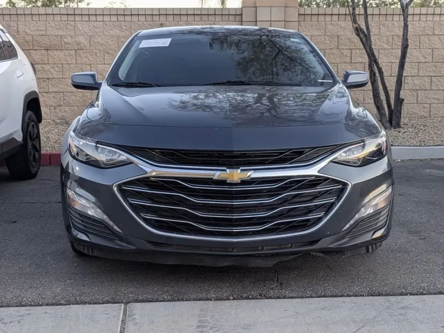 2020 Chevrolet Malibu 1LT photo 2