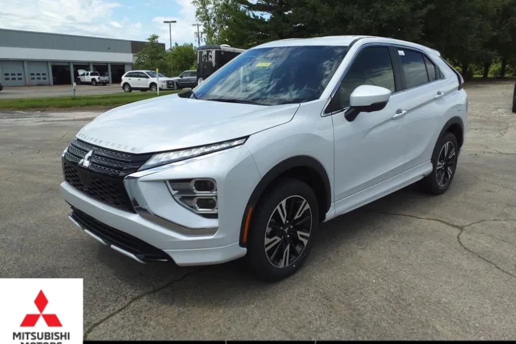 2024 Mitsubishi Eclipse Cross SEL photo 1