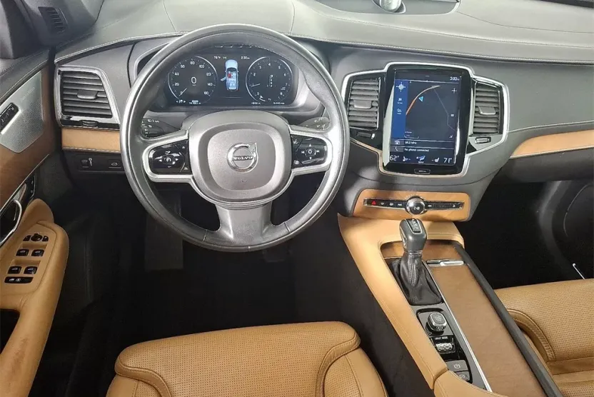 2019 Volvo XC90 T6 Inscription photo 1