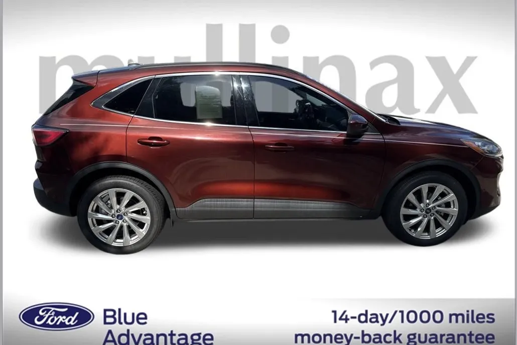2021 Ford Escape Titanium Hybrid photo 1