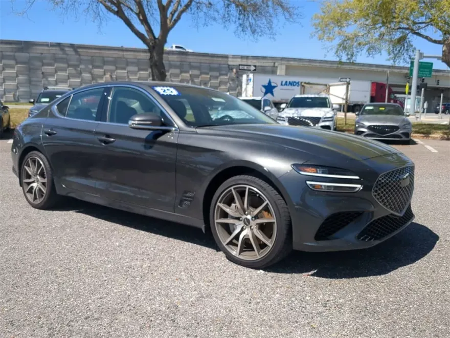2025 Genesis G70 2.5T photo 1