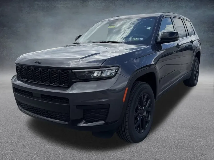 2025 Jeep Grand Cherokee Altitude photo 1
