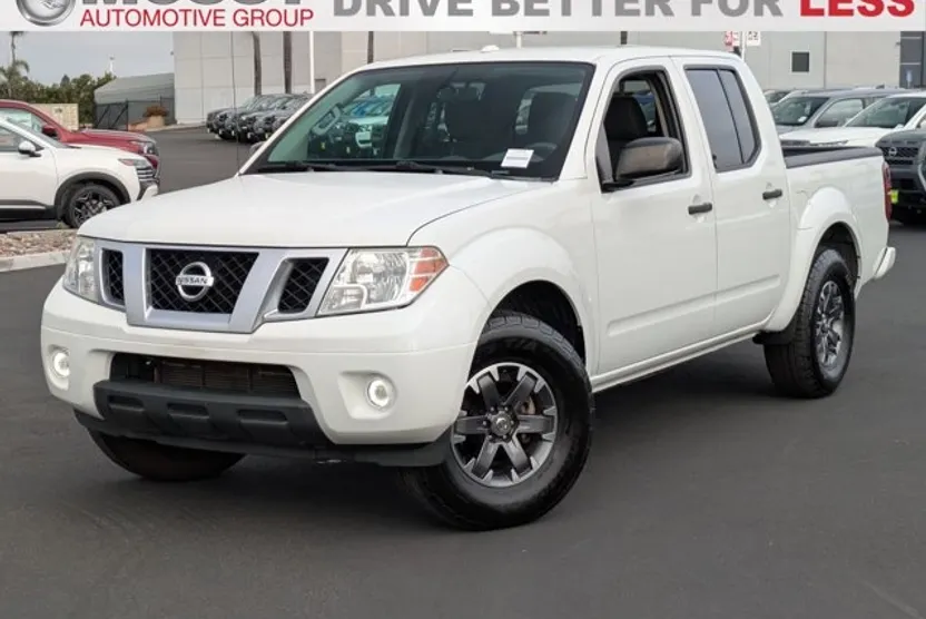 2016 Nissan Frontier SV photo 1