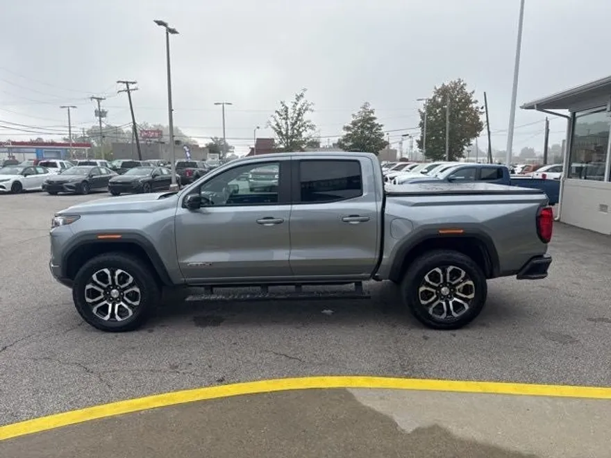 2024 Gmc Canyon AT4 photo 1