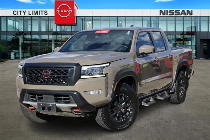2022 Nissan Frontier PRO-4X photo 1